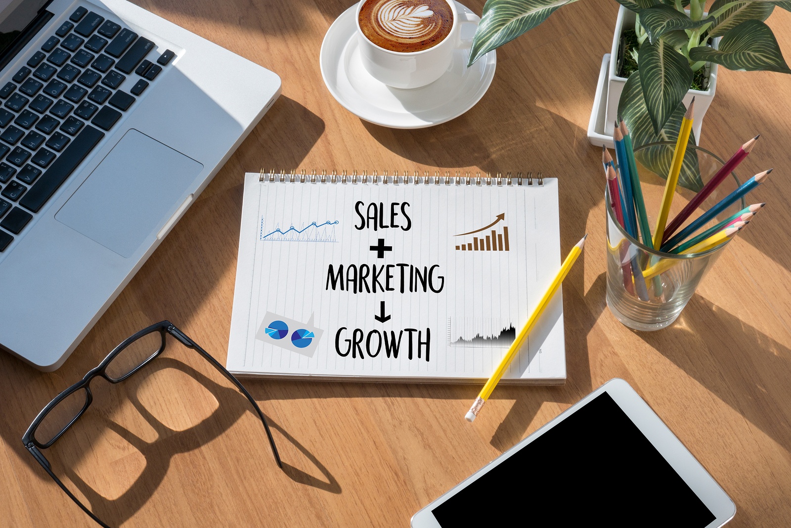 How to improve sales & marketing alignment for growth, according to 15 marketing experts